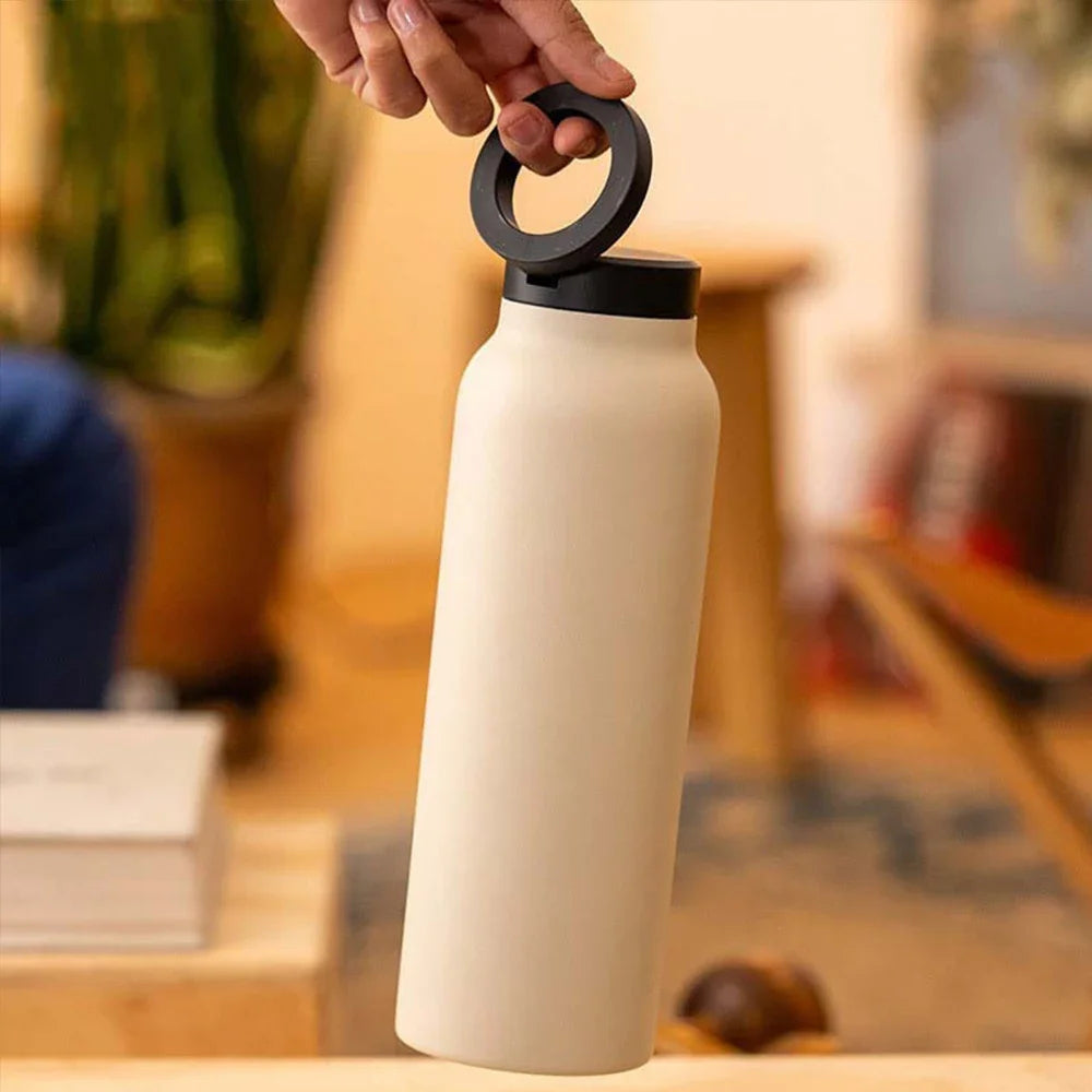 MagniMate™ Water Bottle with MagSafe Phone Holder